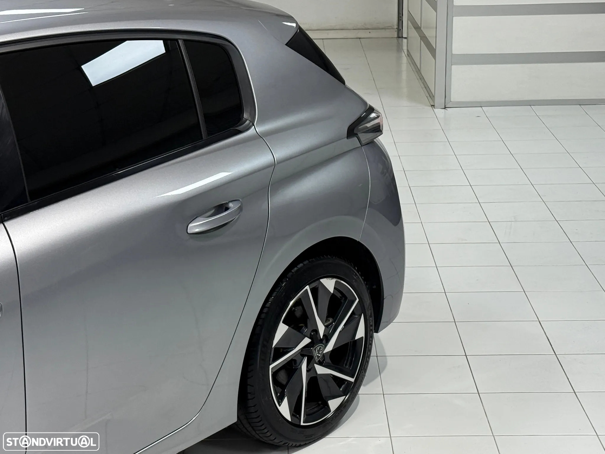 Peugeot 308 1.2 PureTech Allure - 23