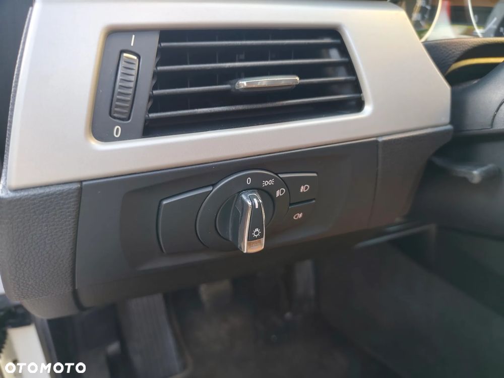 BMW Seria 3 320d Coupe - 13