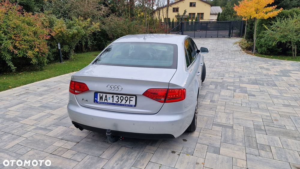 Audi A4 2011 photo 4