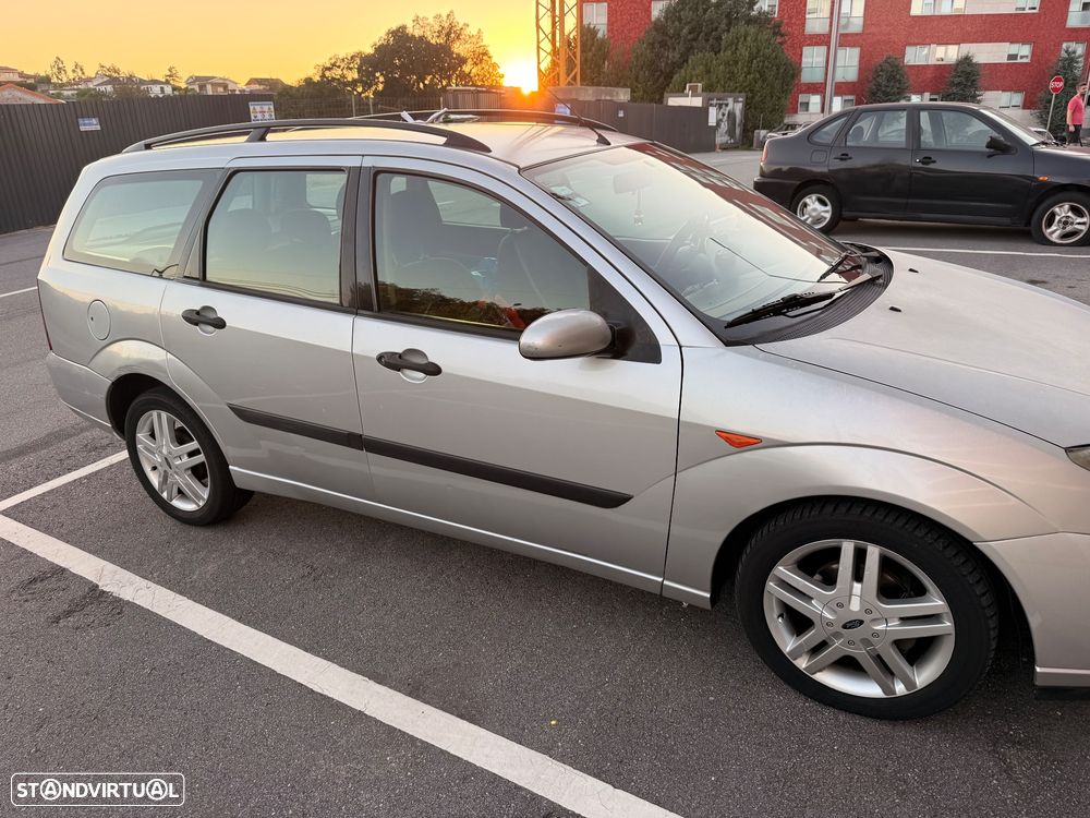 Ford Focus SW 1.8 TDdi Ghia - 8