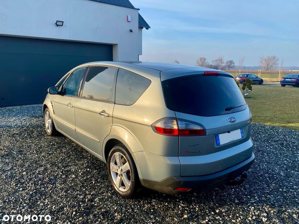 Ford S-Max 2.0 TDCi DPF Ambiente - 13