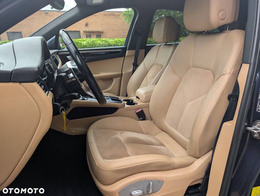 Porsche Macan Standard - 17