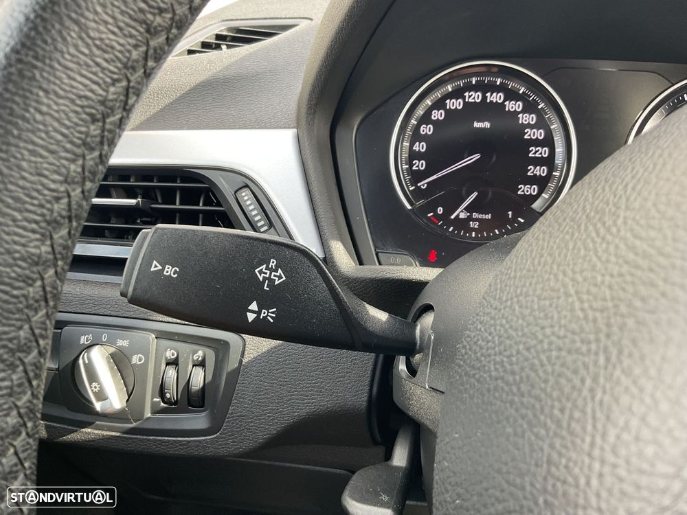 BMW X1 16 d sDrive Auto - 33