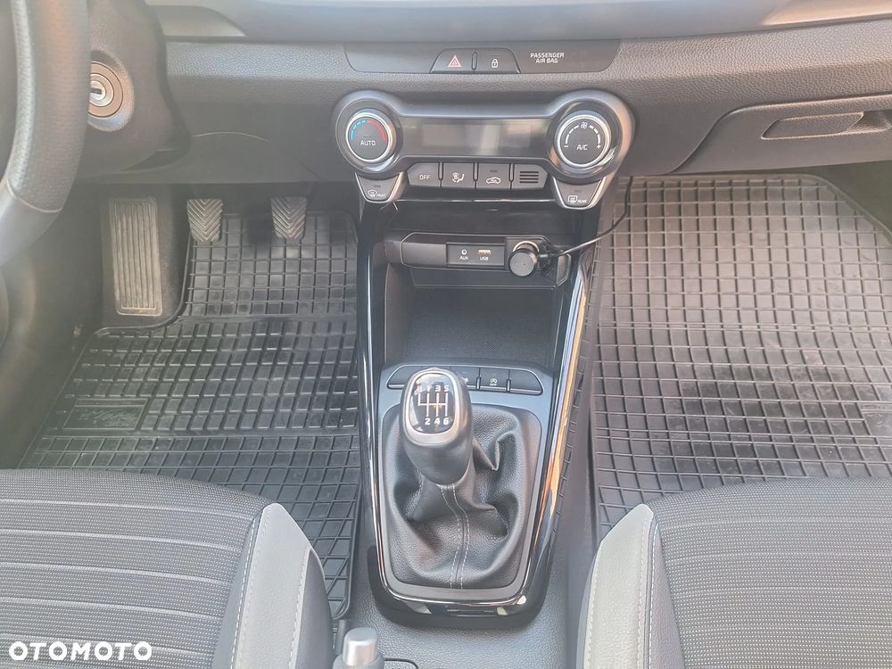 Kia Stonic 1.0 T-GDI L - 18