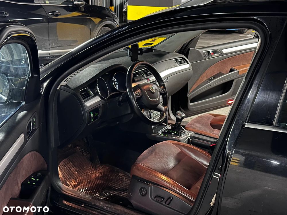 Skoda Superb 2.0 TDI 4x4 Elegance DSG - 17