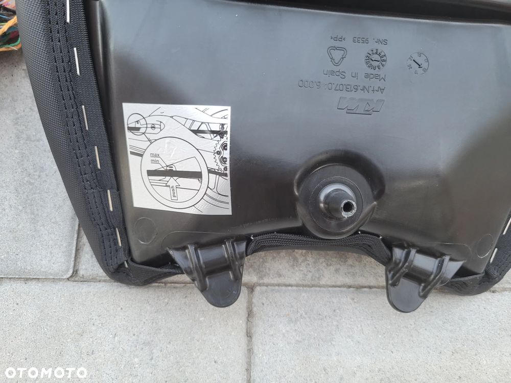 Siedzenie kierowcy, fotel, kanapa przód KTM 125 390 Duke - 18