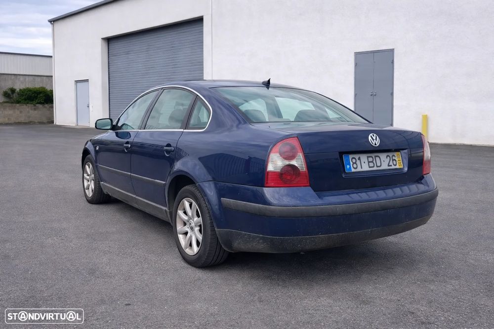 VW Passat - 4