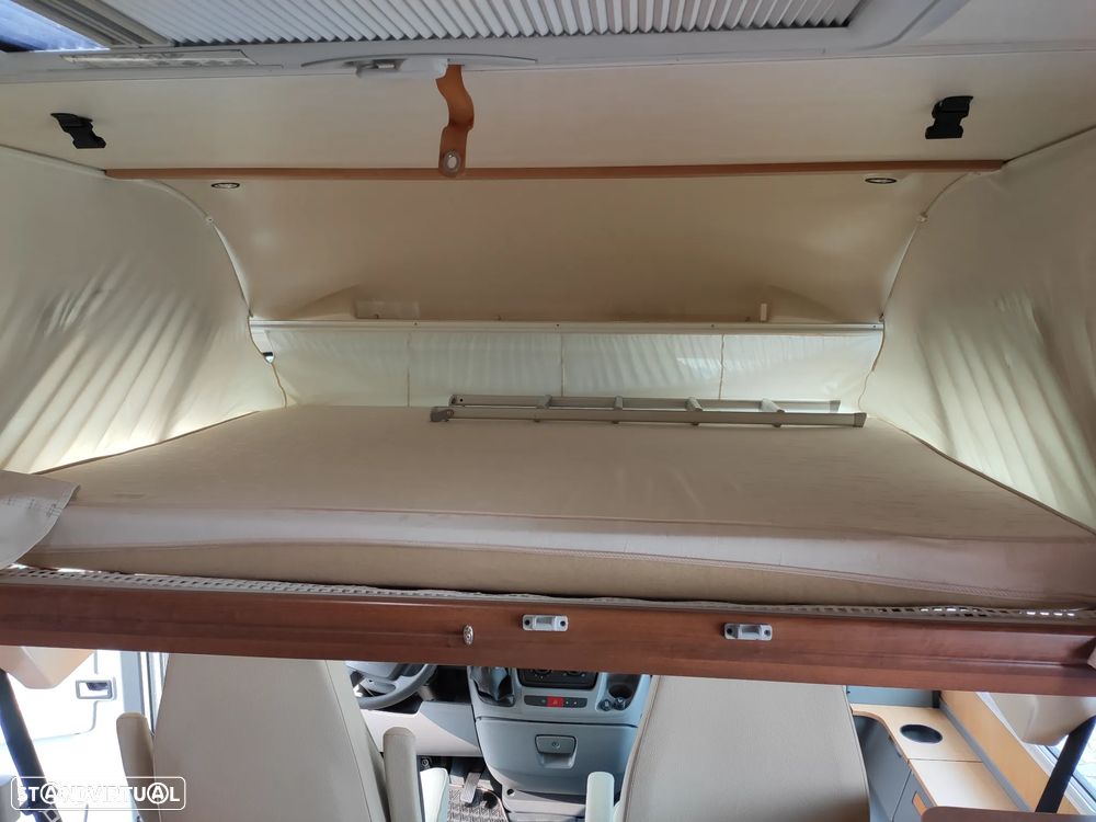 Pilote Aventura G730 Cama Central - 16