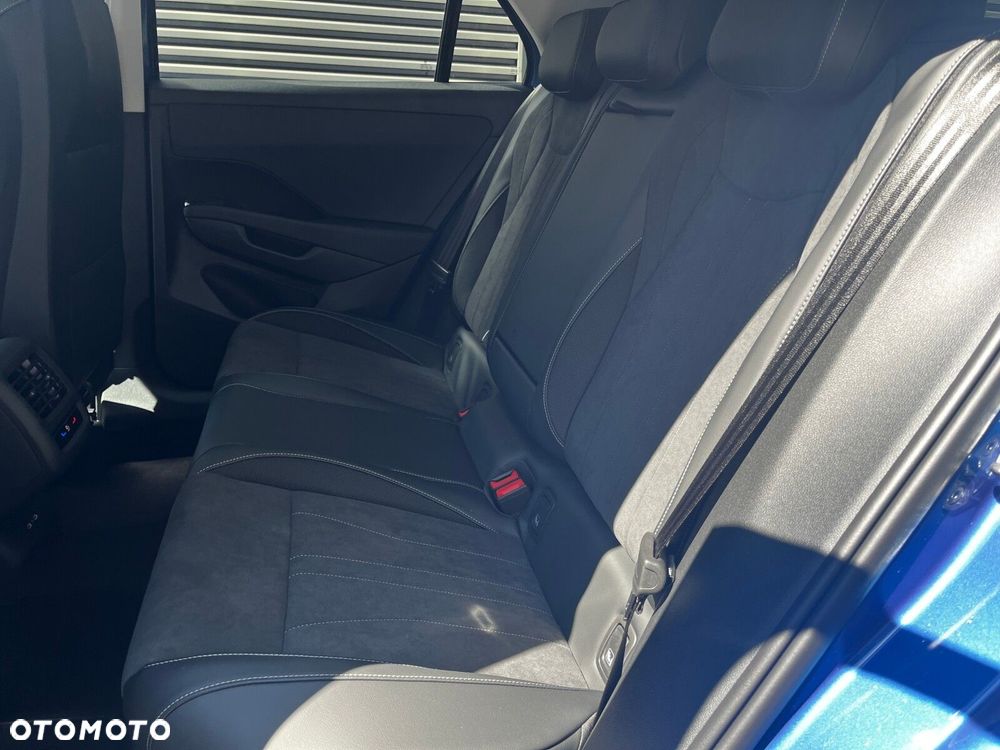 Volkswagen T-Roc - 16