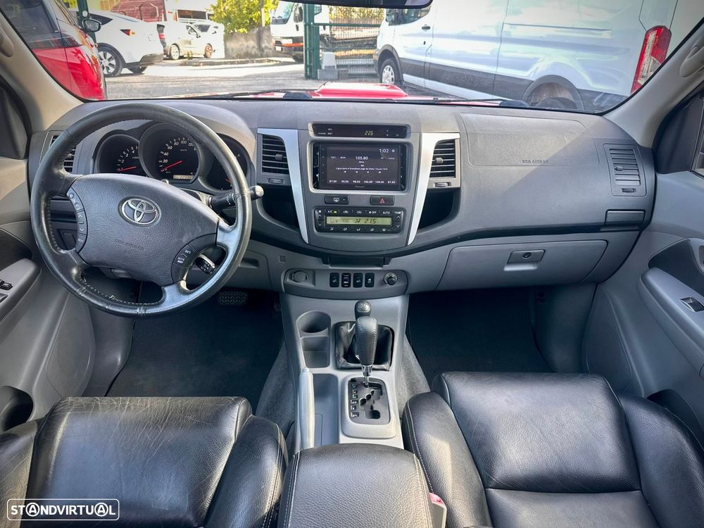 Toyota Hilux 3.0 D-4D 4WD CD Tracker CA+EP+Navi - 10