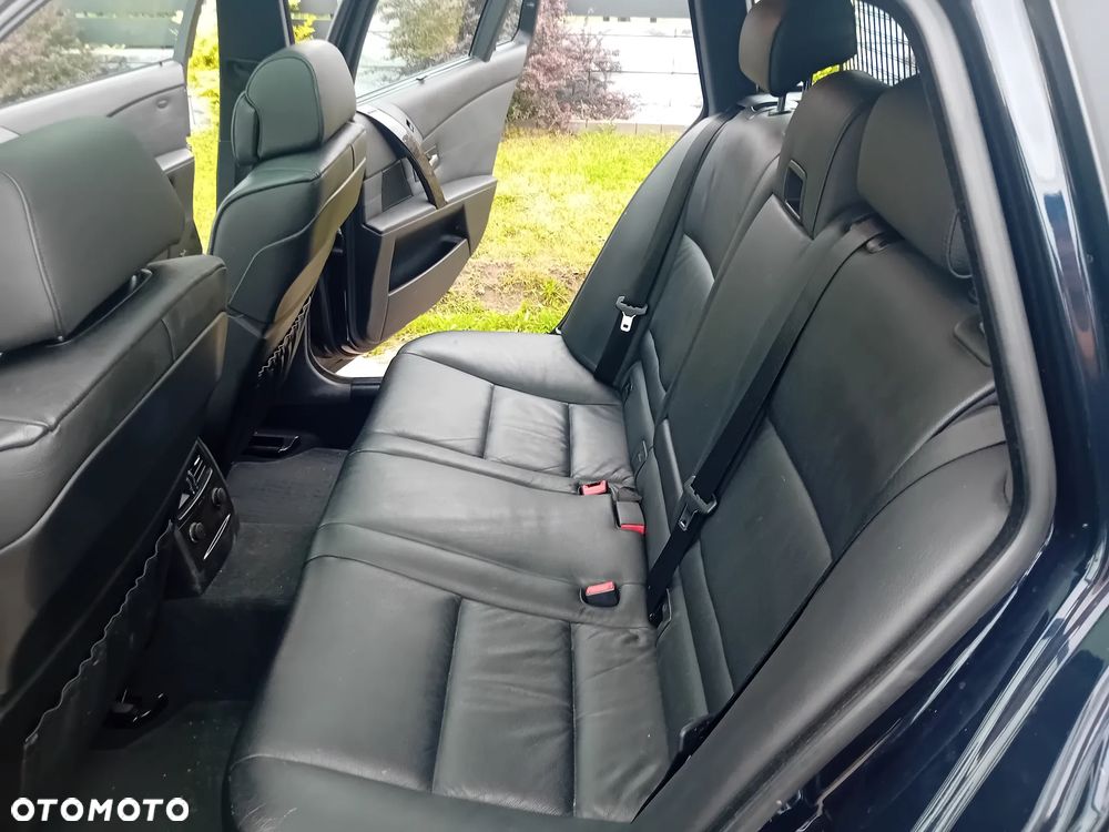 BMW Seria 5 530i SMG - 12
