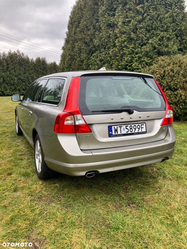 Volvo V70 D5 Momentum - 1