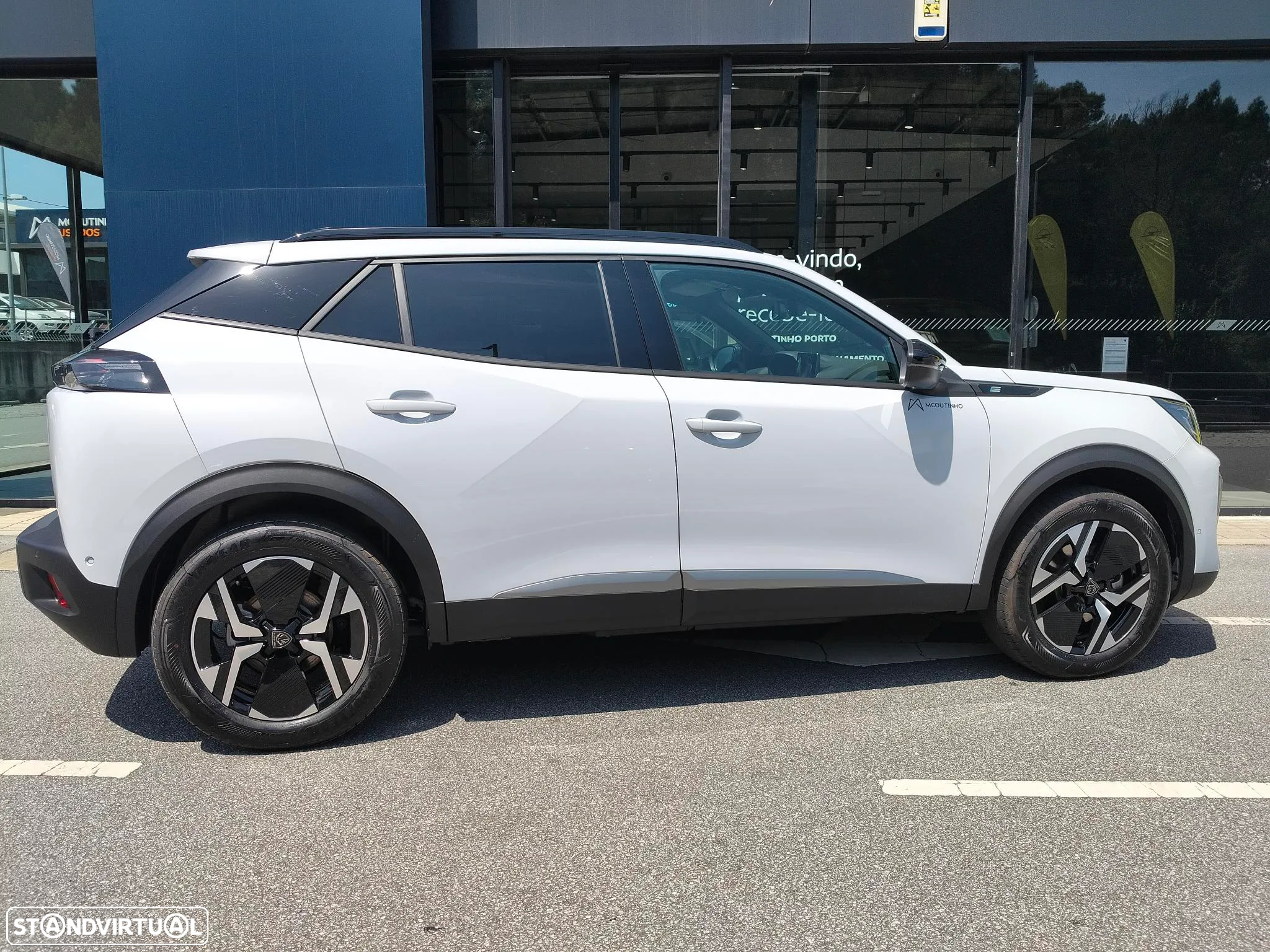Peugeot e-2008 54 kWh Allure - 5