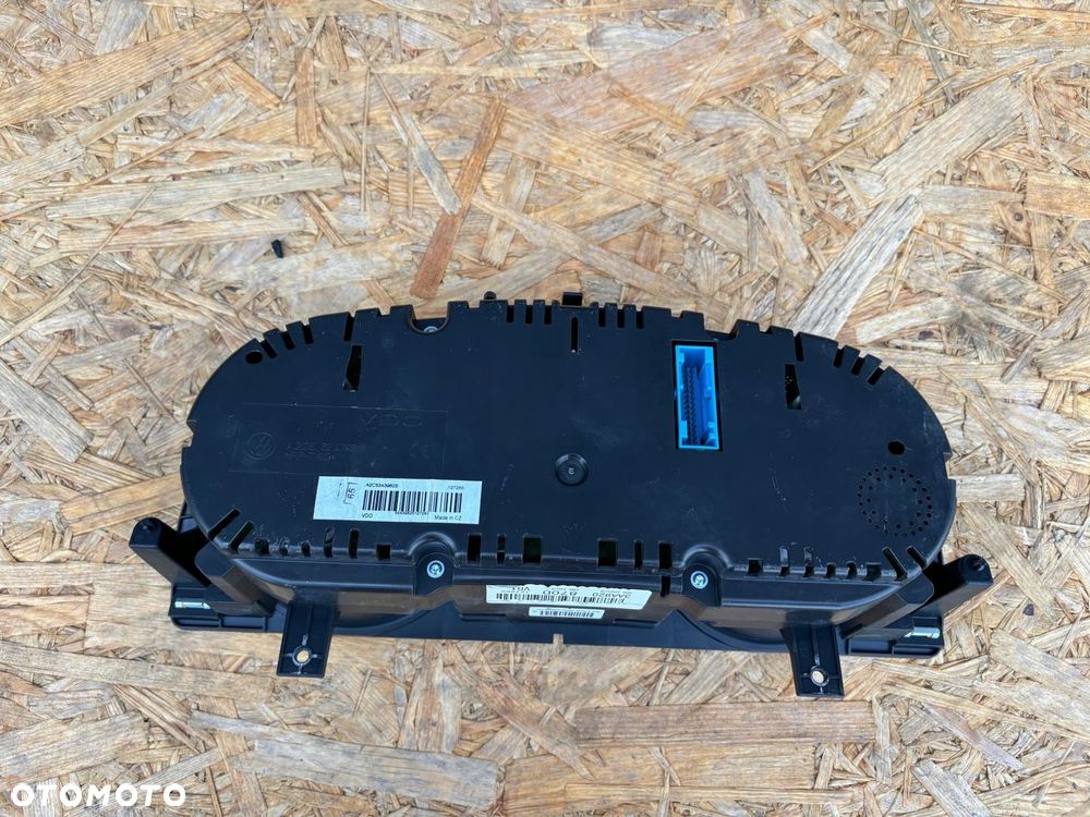 LICZNIK ZEGARY PASSAT B7 3AA920970J - 2