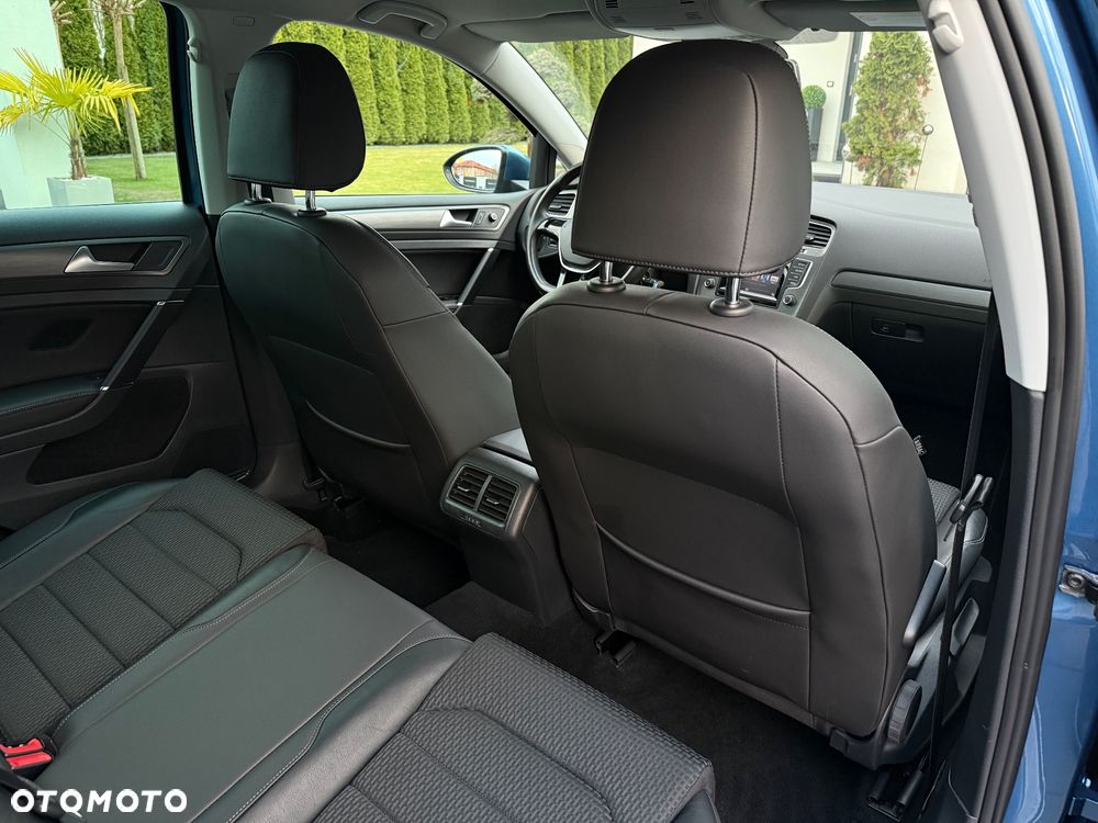 Volkswagen Golf 1.2 TSI BMT Trendline Perfectline - 28