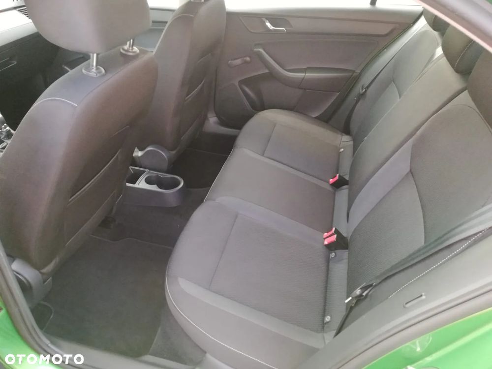 Skoda RAPID 1.2 TSI Ambition Green tec - 12