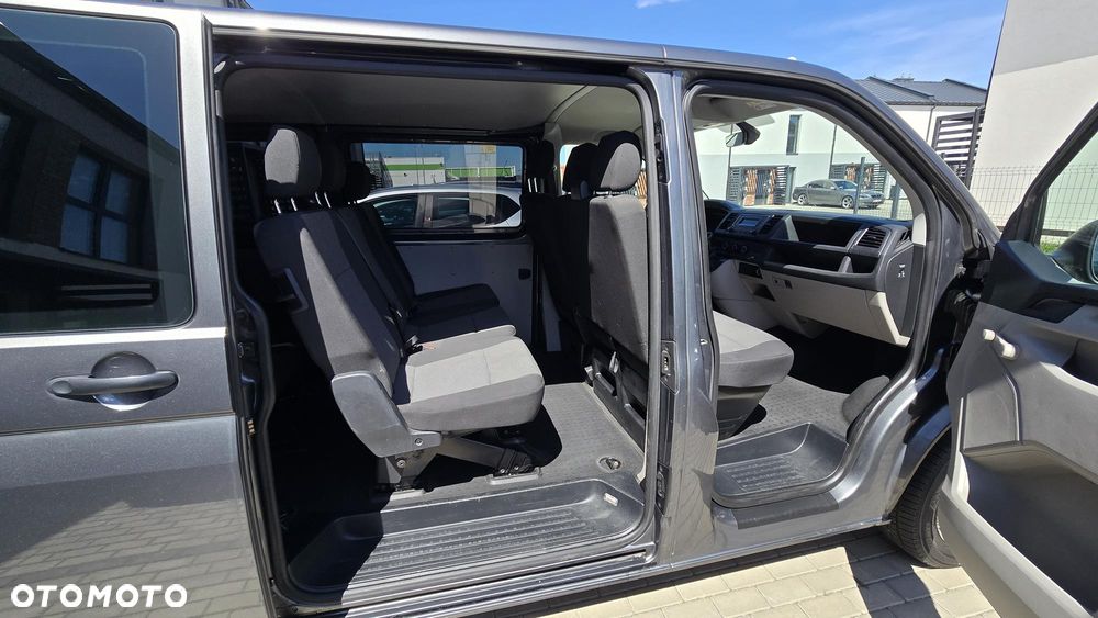 Volkswagen Transporter Caravelle DSG Lang Highline - 13