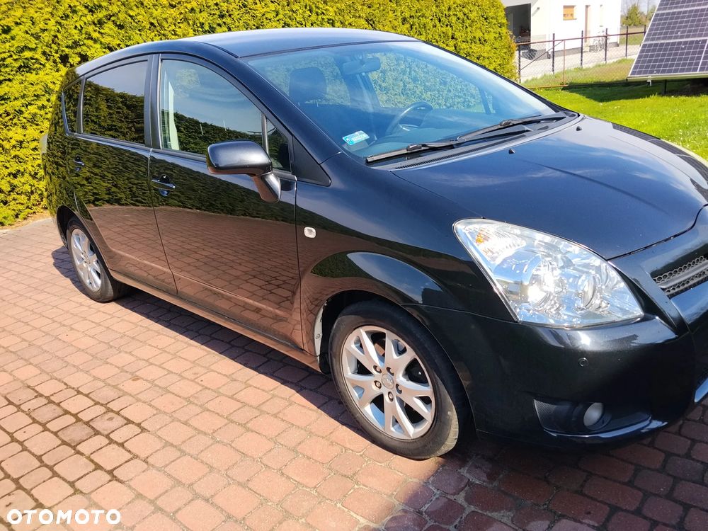 Toyota Corolla Verso 2.2 D-4D Premium - 2