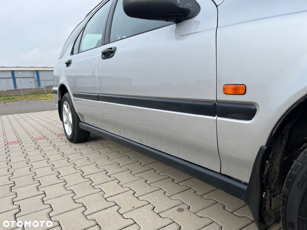 Honda Civic 1.4i S - 29