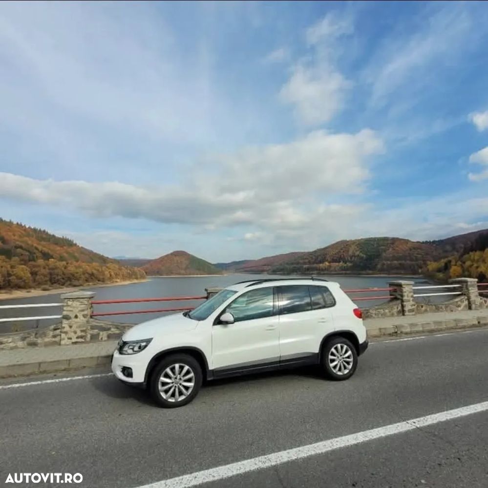 Volkswagen Tiguan - 1