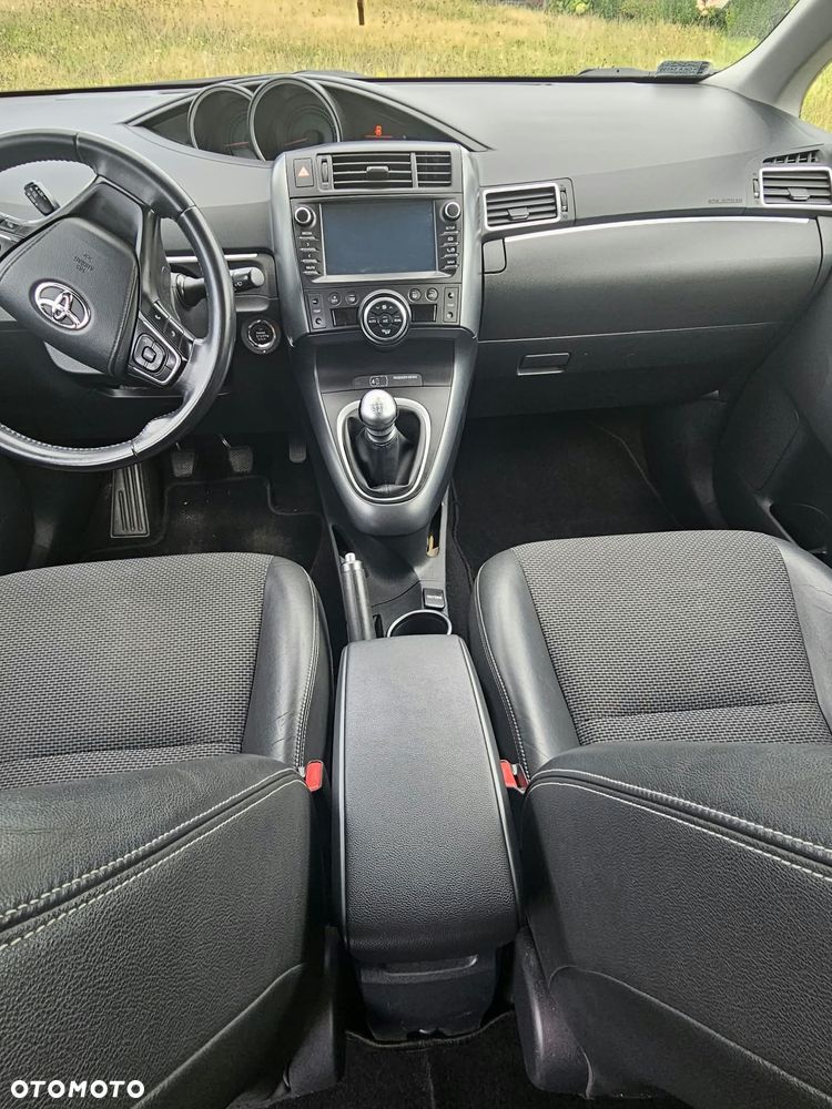 Toyota Verso 1.8 Prestige 7os EU6 - 13
