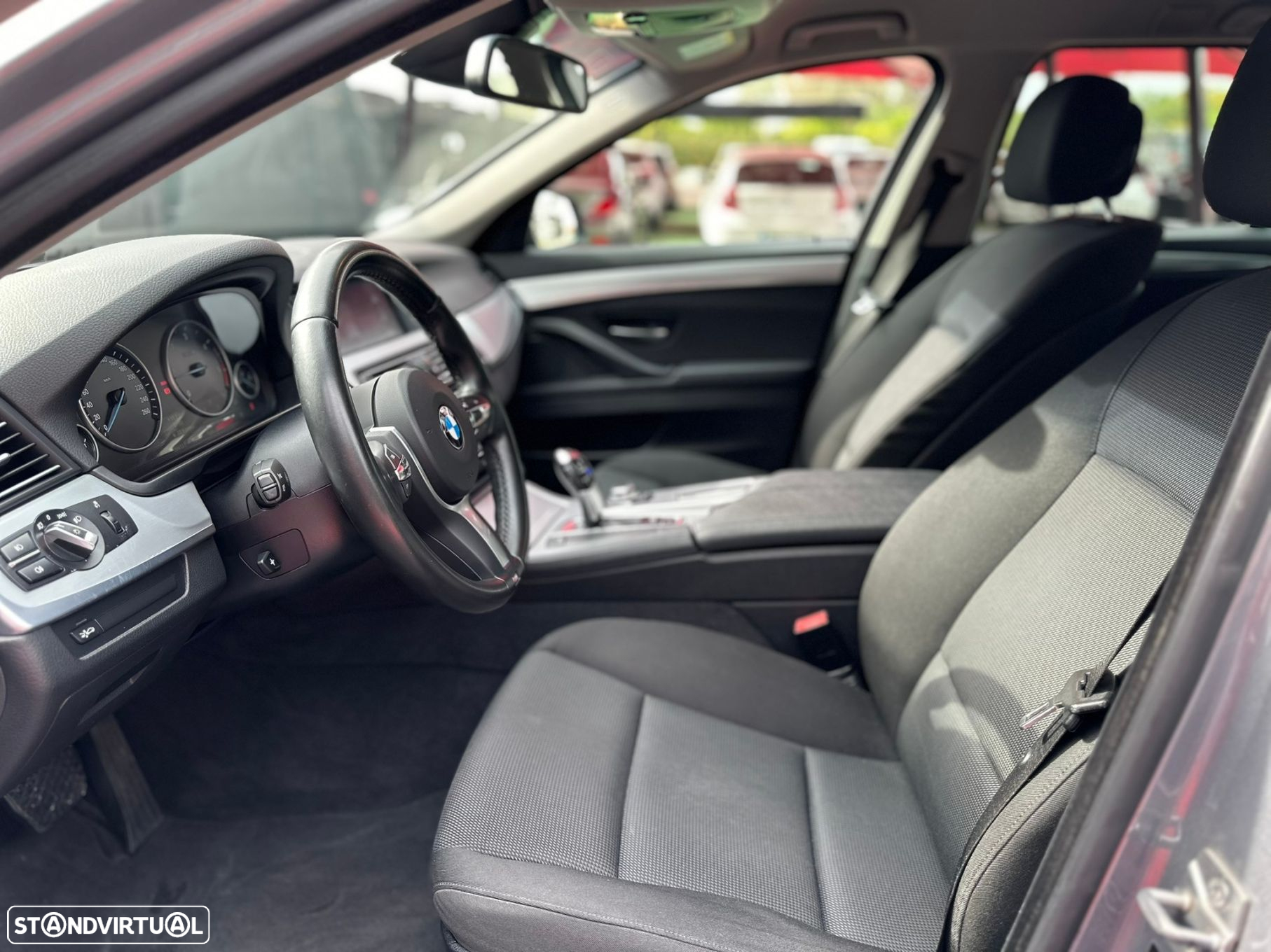 BMW 520 d Auto - 11