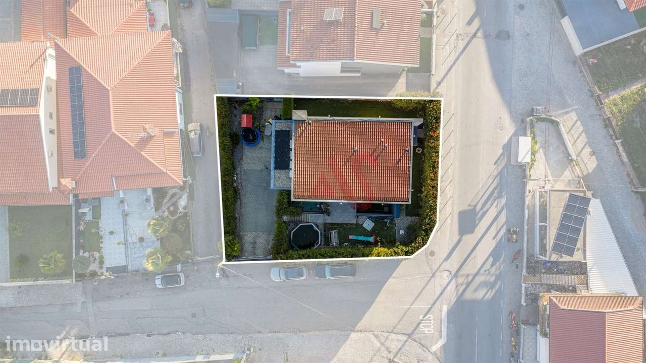 Moradia T4 com Suite Master, Jardim e Garagem para 4 carros | Corvite, - Grande imagem: 4/32