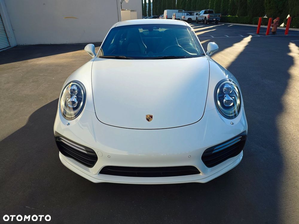 Porsche 911 Turbo S - 2