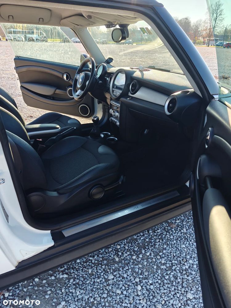 MINI Cooper Standard - 19