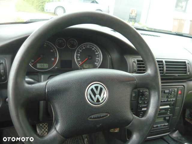 Volkswagen Passat - 5