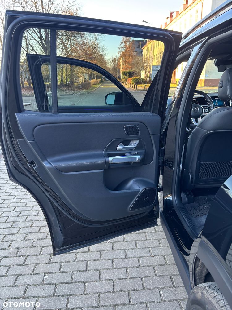 Mercedes-Benz GLB 250 4-Matic AMG Line 8G-DCT - 10