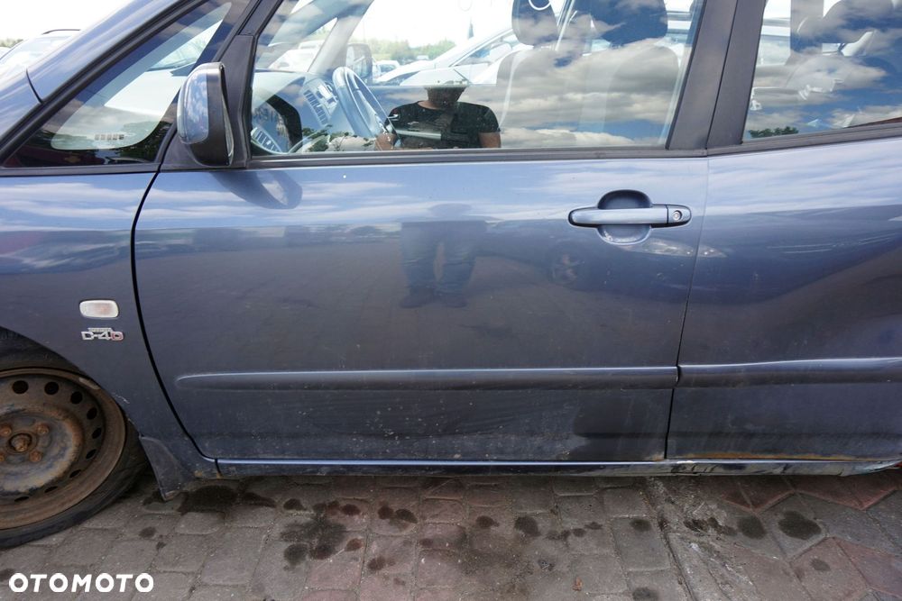 DRZWI PRZEDNIE LEWE COROLLA VERSO I E12 8N6  SZARY TOYOTA 2001-2004 - 3