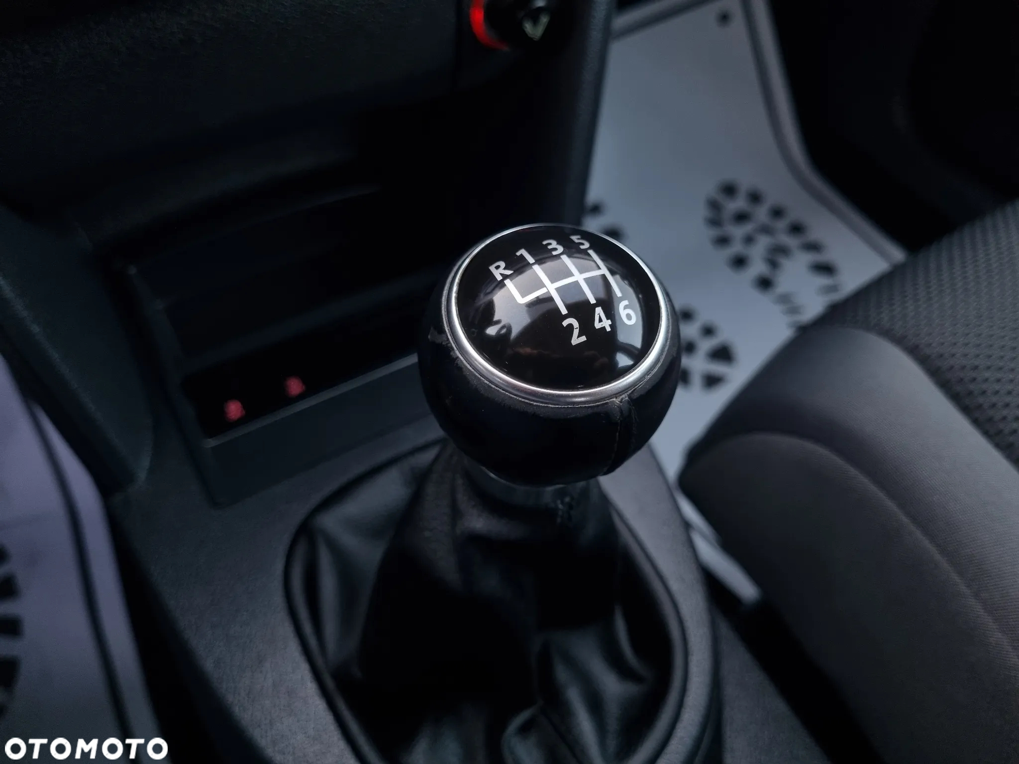 Volkswagen Touran - 25