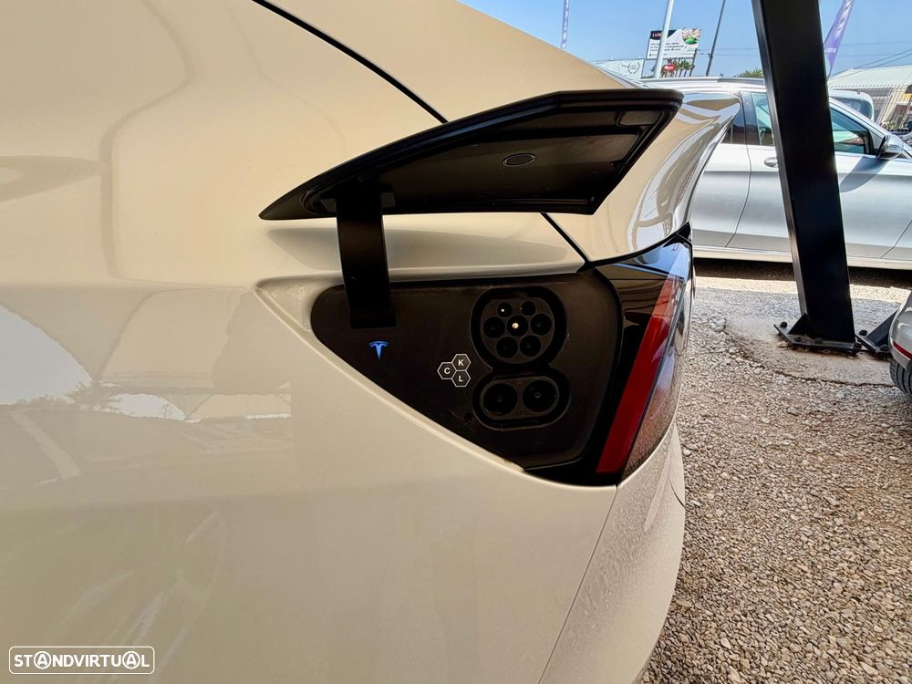 Tesla Model Y Tração Traseira - 24