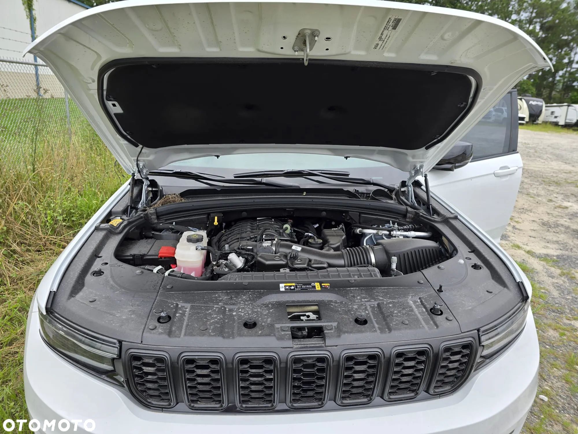 Jeep Grand Cherokee - 1