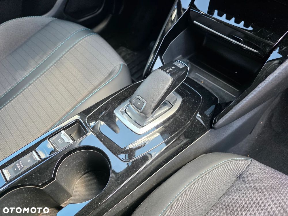 Peugeot 208 PureTech 100 EAT8 Allure - 19