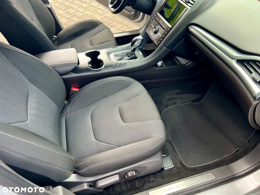 Ford Mondeo 2.0 EcoBlue Titanium - 12
