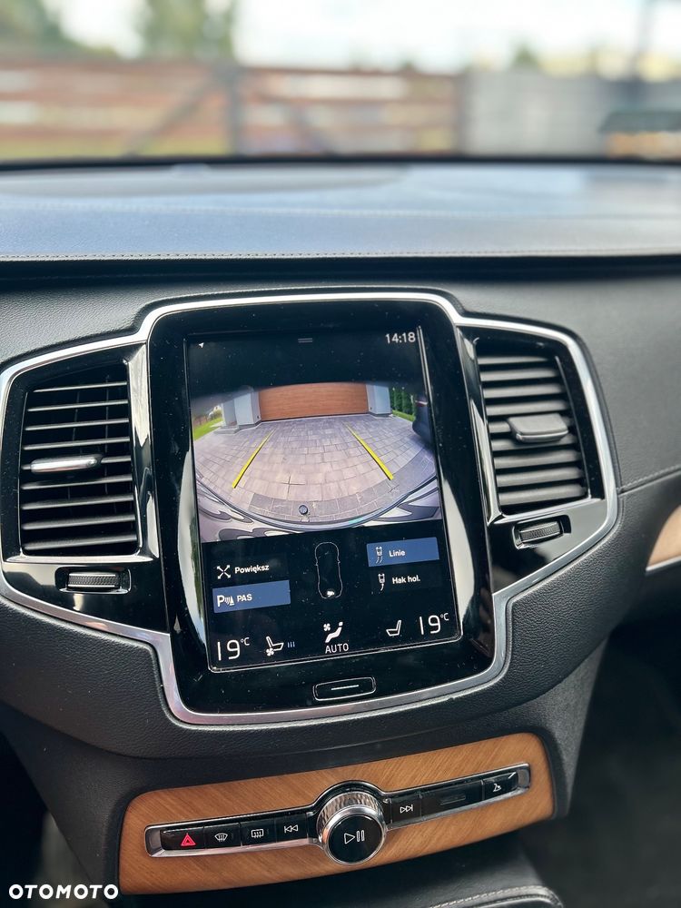 Volvo XC 90 D5 SCR AWD Inscription 7os - 28