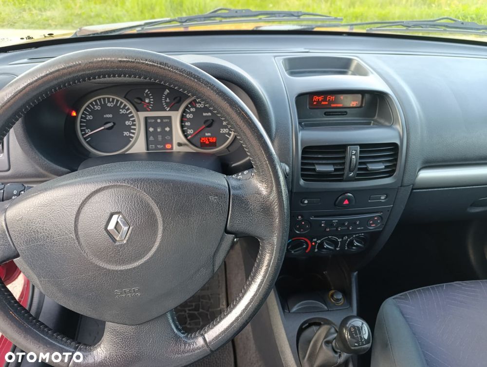 Renault Clio 1.2 16V Extreme - 11