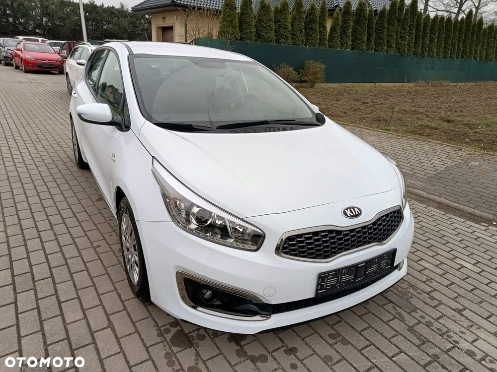 Kia Ceed 1.4 CVVT ISG Dream Team Edition - 15