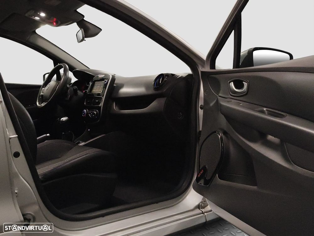 Renault Clio Sport Tourer 0.9 TCE GT Line - 29