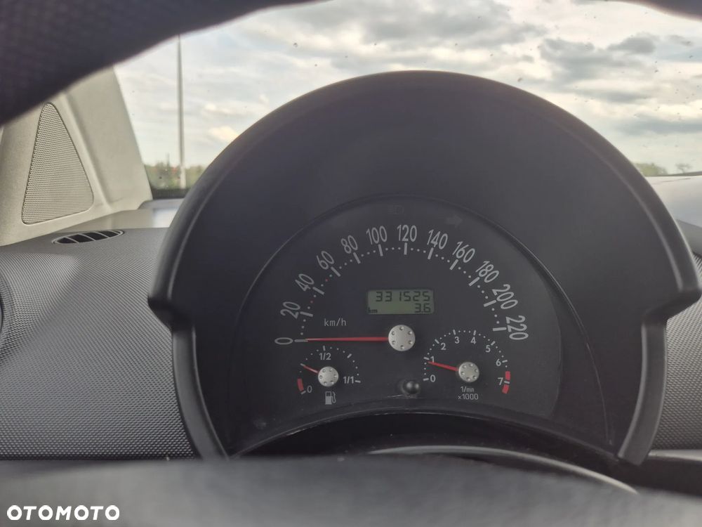 Volkswagen New Beetle 2.0 - 9
