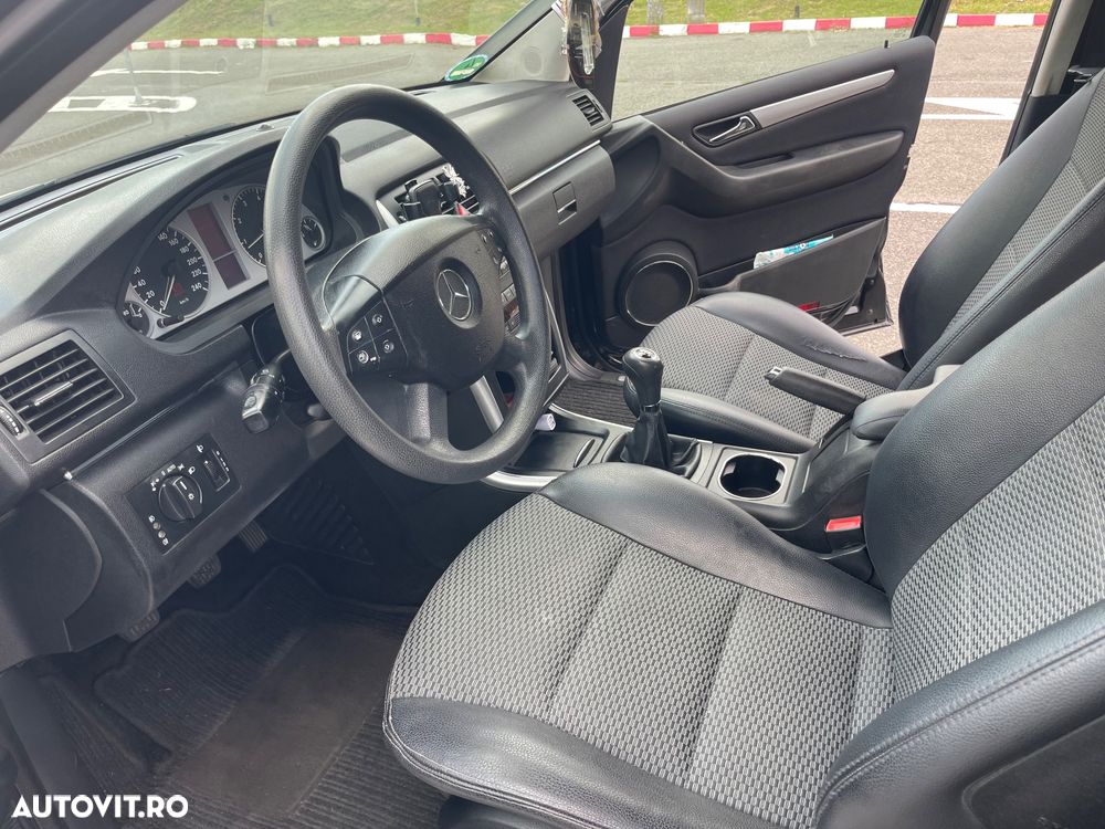 Mercedes-Benz B 170 - 12