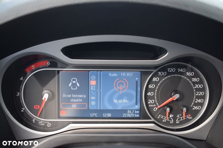 Ford S-Max 2.0 TDCi DPF Ambiente - 12