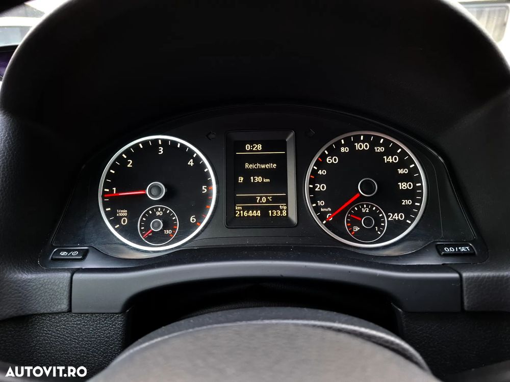 Volkswagen Tiguan 2.0 TDI DPF BlueMotion Technology Trend & Fun - 16