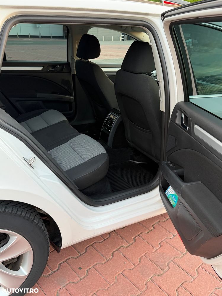 SKODA Superb 2011 — imagine 7