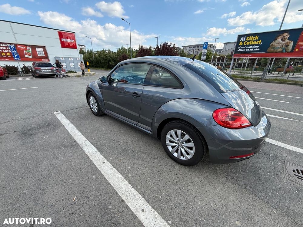 Volkswagen New Beetle - 4