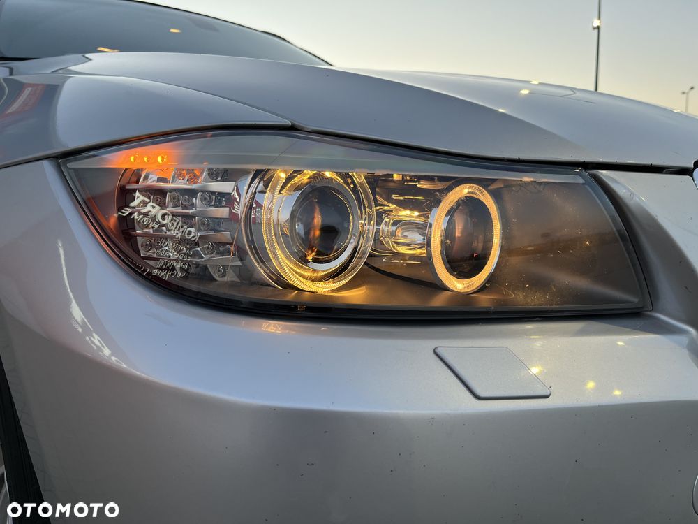 BMW Seria 3 318i - 15