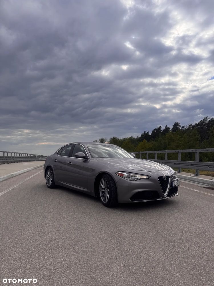 Alfa Romeo Giulia - 2