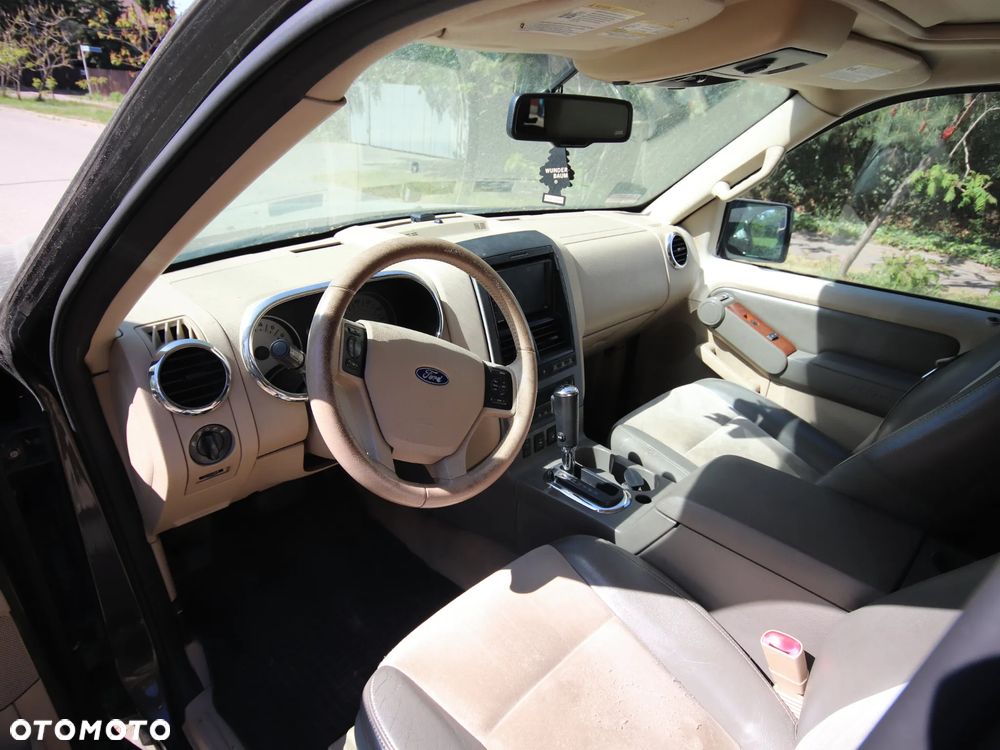 Ford Explorer 4.6 4WD - 2
